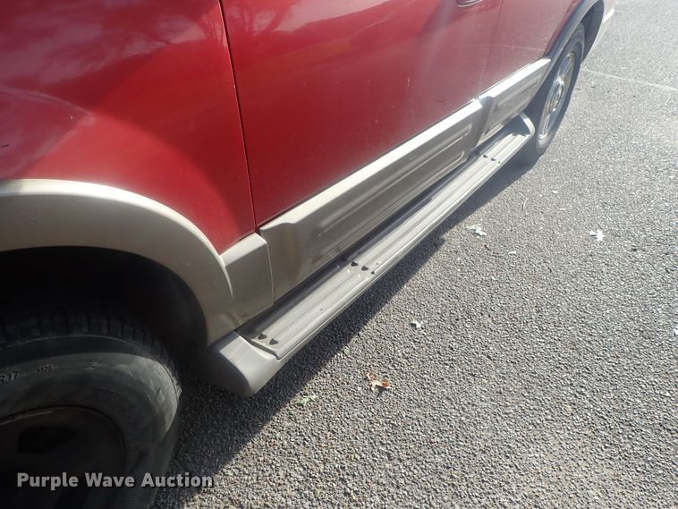 image for item DE0843 2003 Ford Expedition Eddie Bauer  SUV