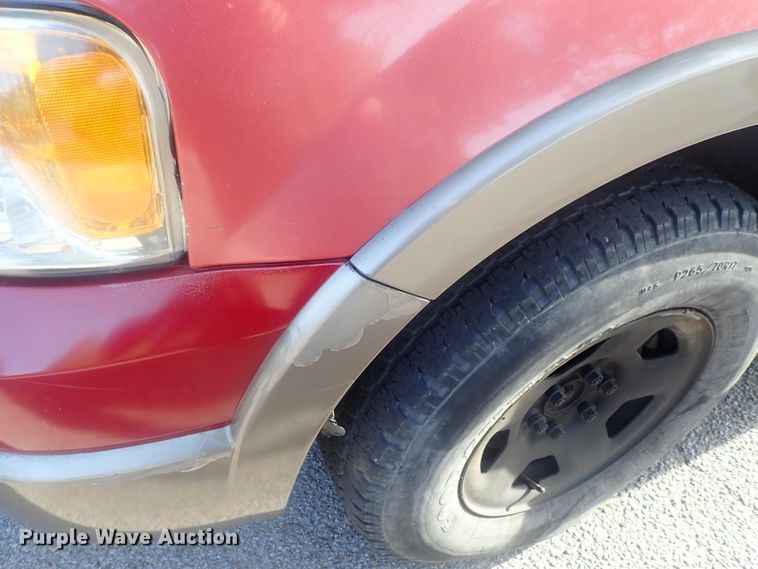 image for item DE0843 2003 Ford Expedition Eddie Bauer  SUV