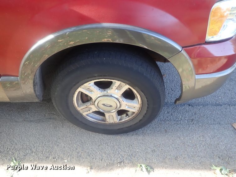 image for item DE0843 2003 Ford Expedition Eddie Bauer  SUV
