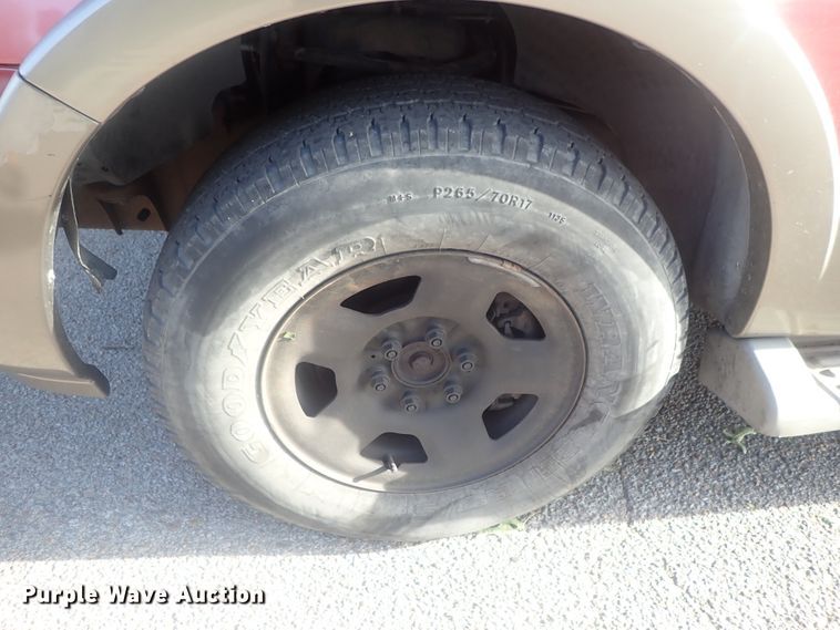 image for item DE0843 2003 Ford Expedition Eddie Bauer  SUV