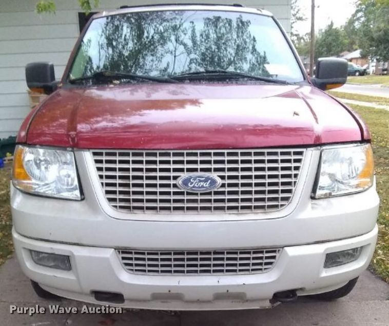 image for item DE0843 2003 Ford Expedition Eddie Bauer  SUV