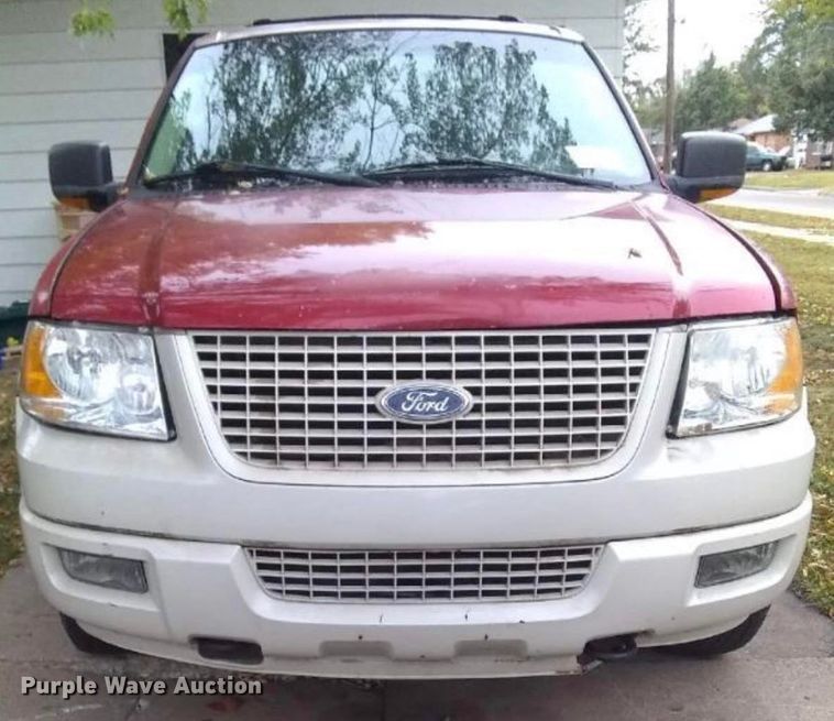 image for item DE0843 2003 Ford Expedition Eddie Bauer  SUV