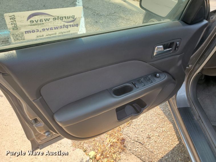 image for item DF5797 2010 Ford Fusion SE