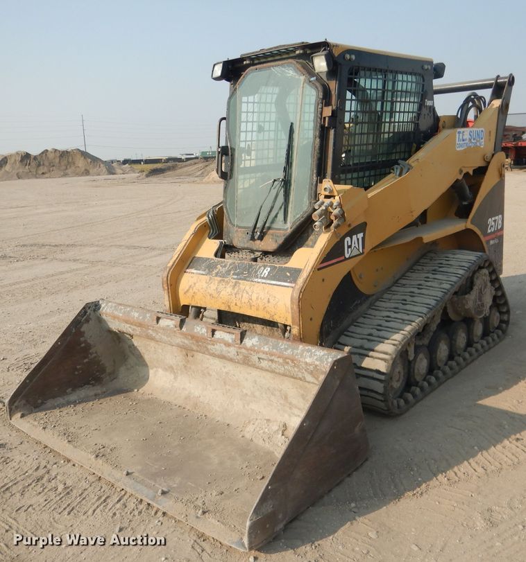 image for item DG4593 2004 Caterpillar 257B  tracked skid steer loader