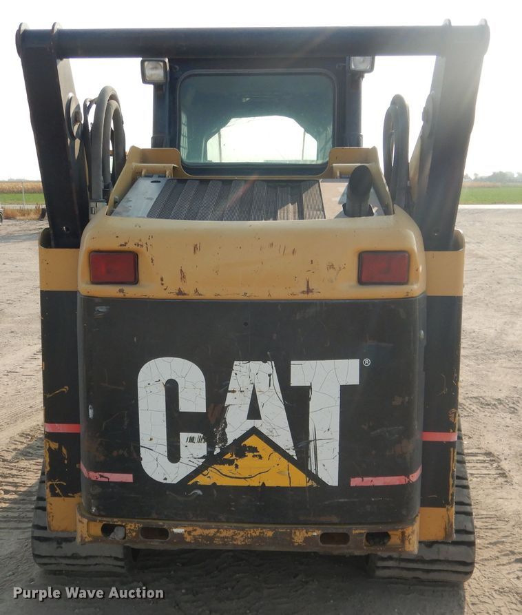 image for item DG4593 2004 Caterpillar 257B  tracked skid steer loader