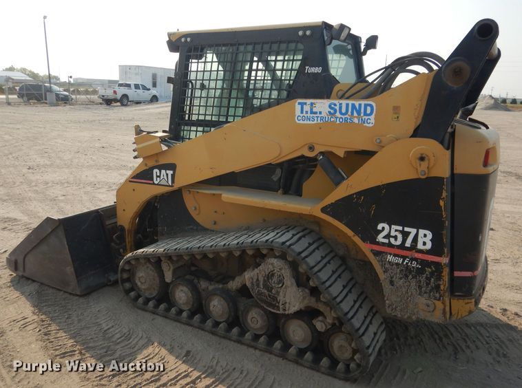 image for item DG4593 2004 Caterpillar 257B  tracked skid steer loader