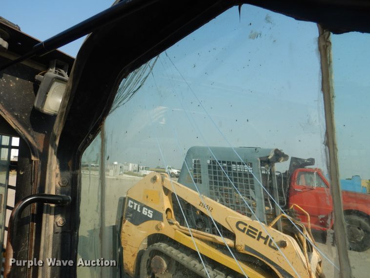 image for item DG4593 2004 Caterpillar 257B  tracked skid steer loader