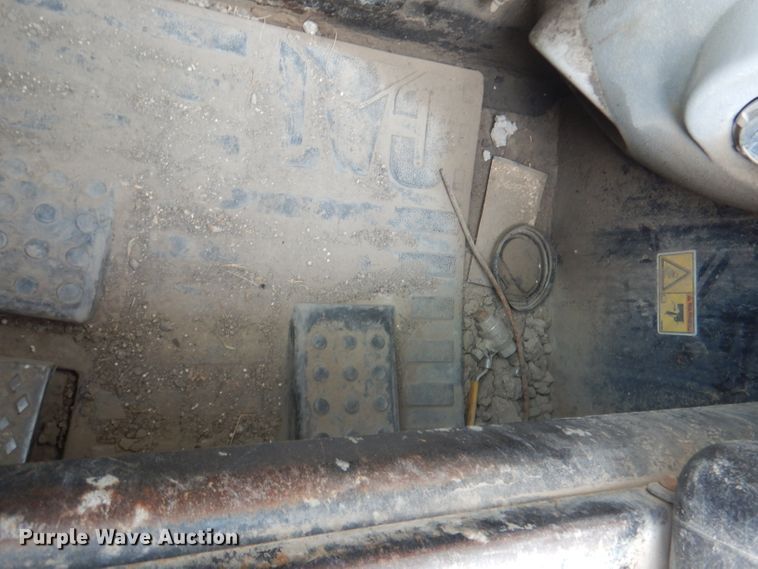 image for item DG4593 2004 Caterpillar 257B  tracked skid steer loader