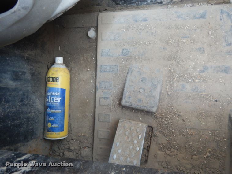 image for item DG4593 2004 Caterpillar 257B  tracked skid steer loader