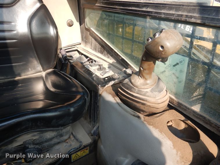 image for item DG4593 2004 Caterpillar 257B  tracked skid steer loader