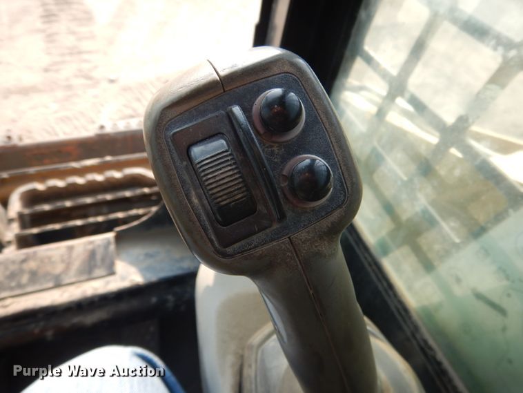 image for item DG4593 2004 Caterpillar 257B  tracked skid steer loader