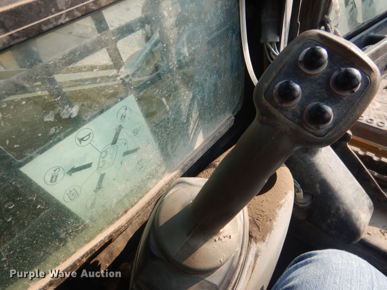 image for item DG4593 2004 Caterpillar 257B  tracked skid steer loader