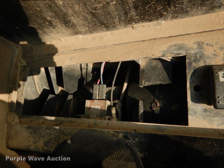 image for item DG4593 2004 Caterpillar 257B  tracked skid steer loader