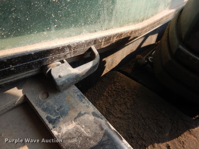 image for item DG4593 2004 Caterpillar 257B  tracked skid steer loader