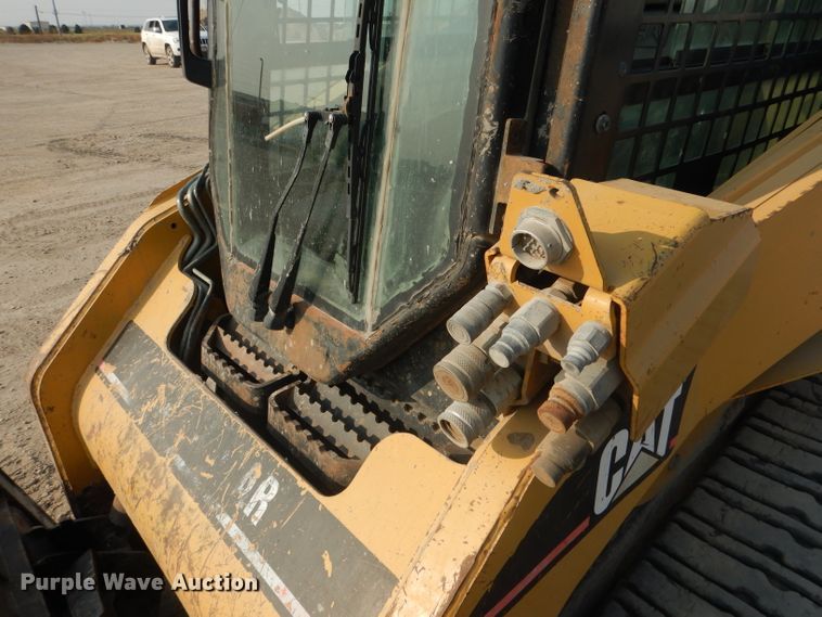 image for item DG4593 2004 Caterpillar 257B  tracked skid steer loader