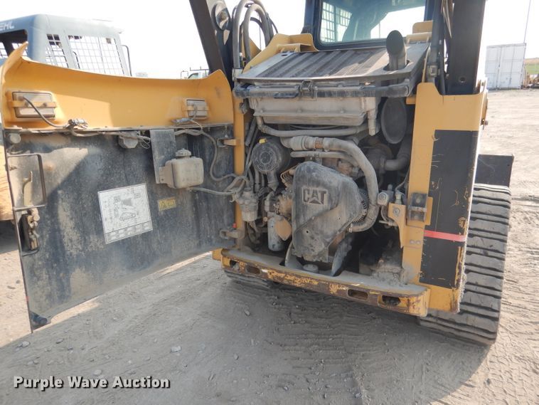 image for item DG4593 2004 Caterpillar 257B  tracked skid steer loader