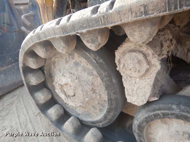 image for item DG4593 2004 Caterpillar 257B  tracked skid steer loader