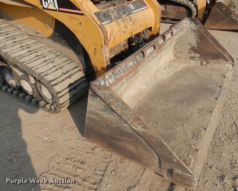 image for item DG4593 2004 Caterpillar 257B  tracked skid steer loader