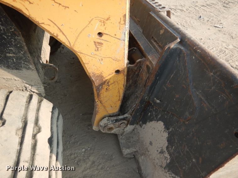 image for item DG4593 2004 Caterpillar 257B  tracked skid steer loader