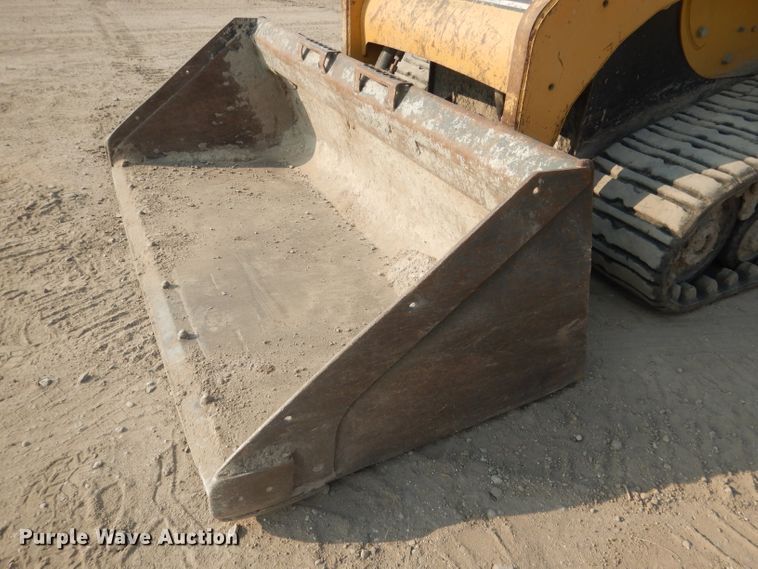 image for item DG4593 2004 Caterpillar 257B  tracked skid steer loader