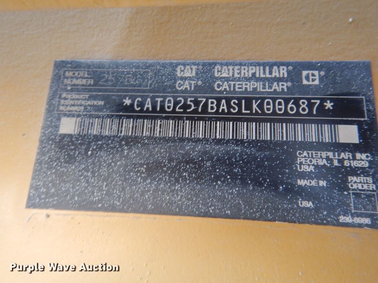 image for item DG4593 2004 Caterpillar 257B  tracked skid steer loader