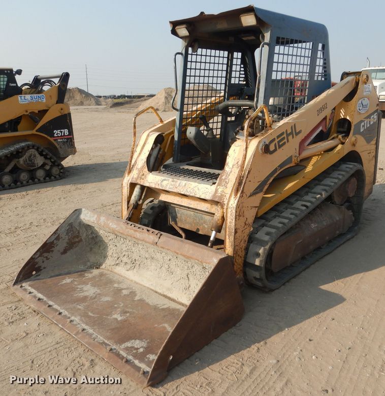 image for item DG4594 Gehl CTL65  tracked skid steer loader