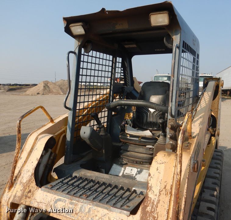 image for item DG4594 Gehl CTL65  tracked skid steer loader