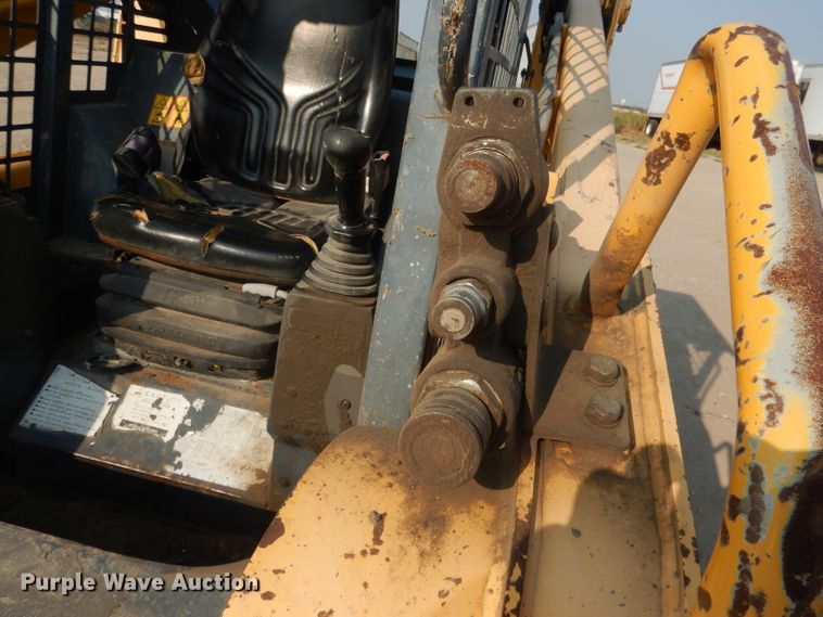 image for item DG4594 Gehl CTL65  tracked skid steer loader