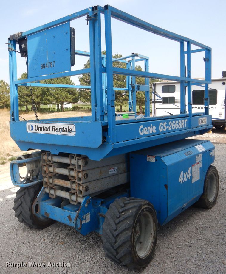image for item DG4604 2007 Genie GS2668RT  scissor lift