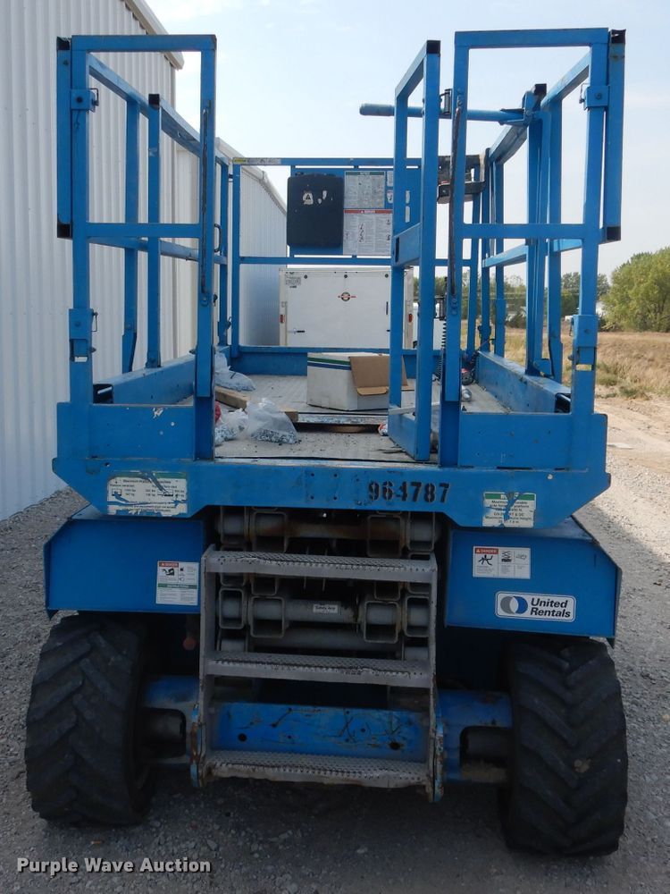 image for item DG4604 2007 Genie GS2668RT  scissor lift