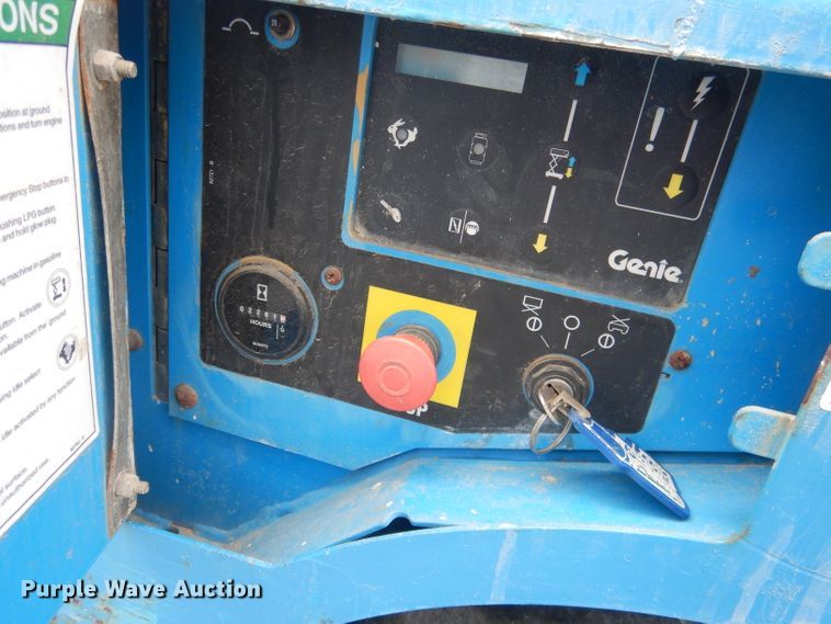 image for item DG4604 2007 Genie GS2668RT  scissor lift