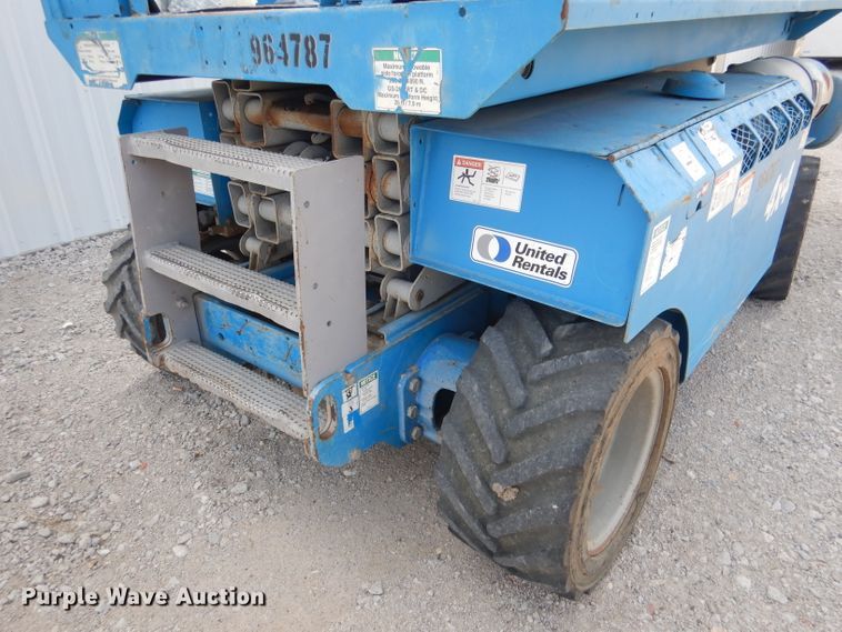 image for item DG4604 2007 Genie GS2668RT  scissor lift