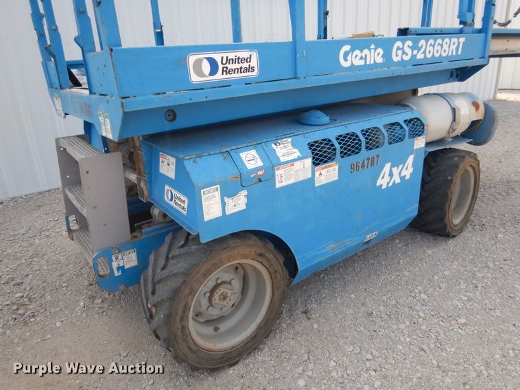 image for item DG4604 2007 Genie GS2668RT  scissor lift