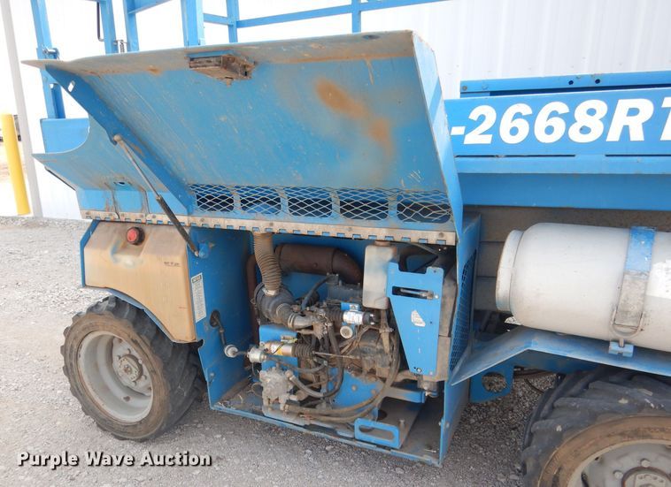 image for item DG4604 2007 Genie GS2668RT  scissor lift