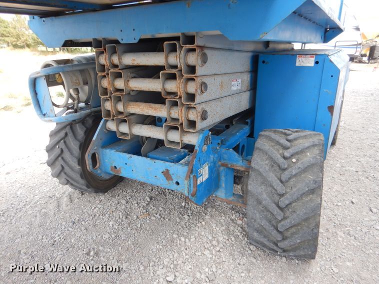 image for item DG4604 2007 Genie GS2668RT  scissor lift