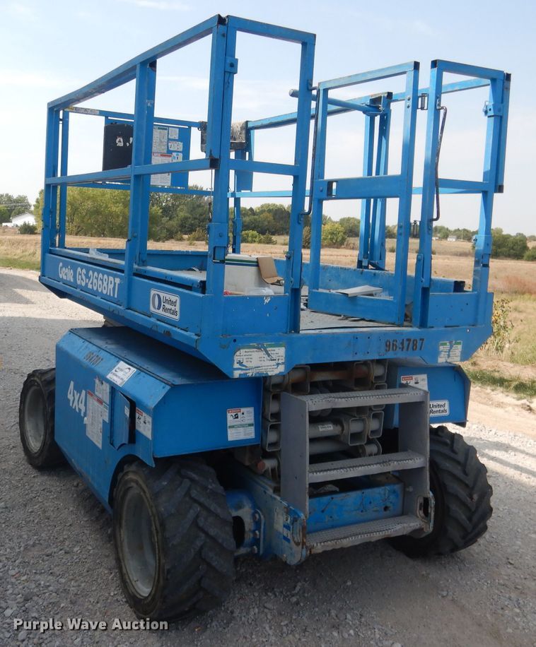 image for item DG4604 2007 Genie GS2668RT  scissor lift