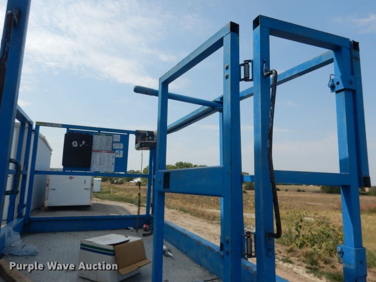 image for item DG4604 2007 Genie GS2668RT  scissor lift