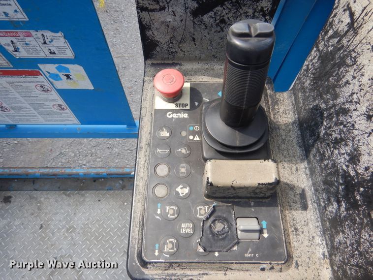 image for item DG4604 2007 Genie GS2668RT  scissor lift