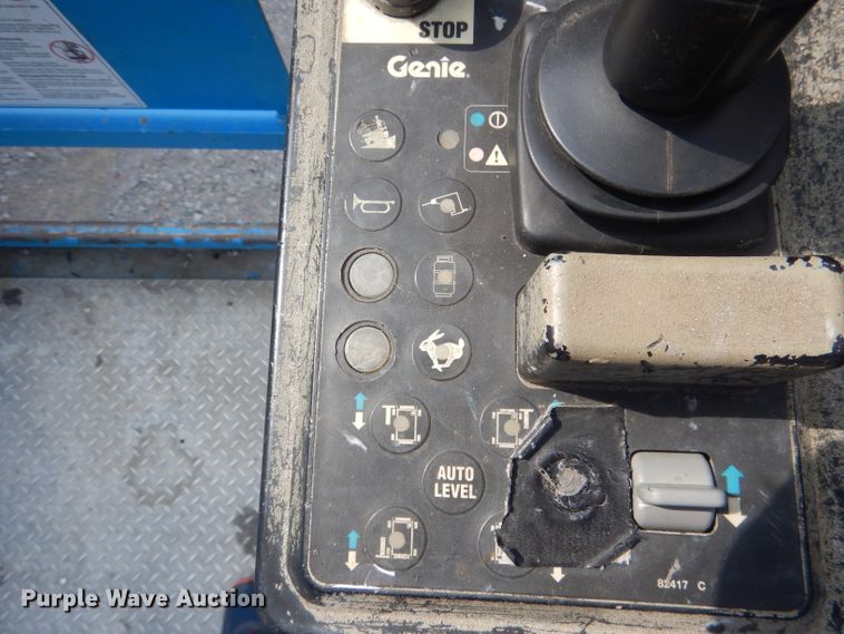 image for item DG4604 2007 Genie GS2668RT  scissor lift