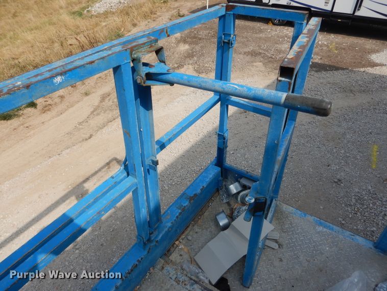 image for item DG4604 2007 Genie GS2668RT  scissor lift