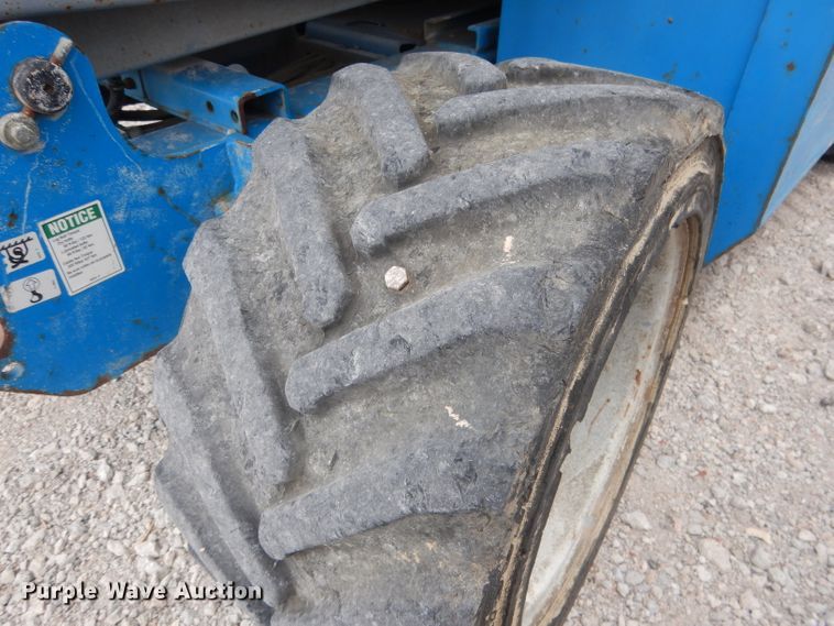 image for item DG4604 2007 Genie GS2668RT  scissor lift