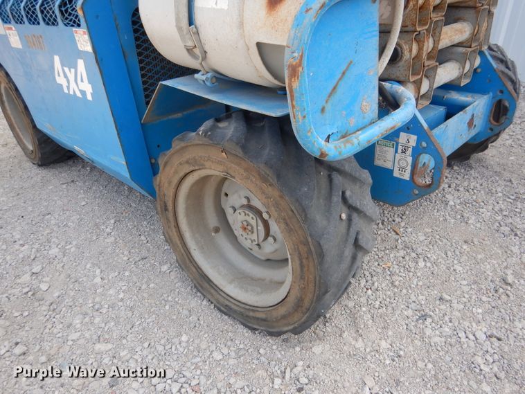 image for item DG4604 2007 Genie GS2668RT  scissor lift