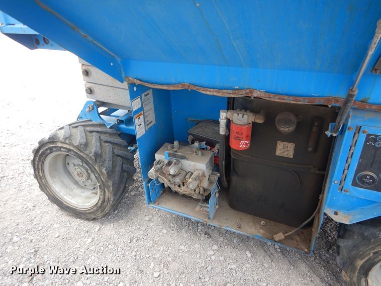 image for item DG4604 2007 Genie GS2668RT  scissor lift