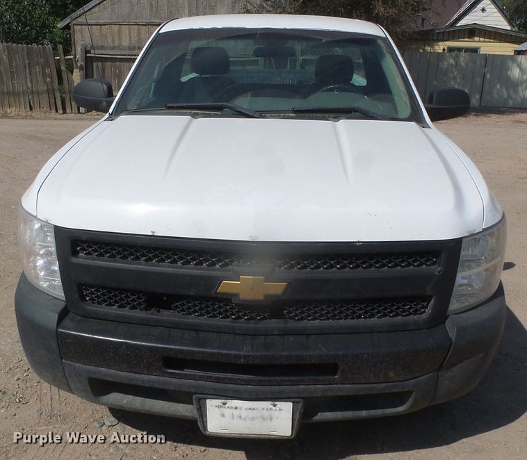 image for item DG8267 2013 Chevrolet Silverado 1500  pickup truck