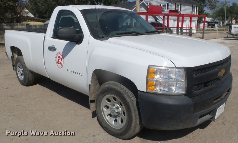 image for item DG8267 2013 Chevrolet Silverado 1500  pickup truck