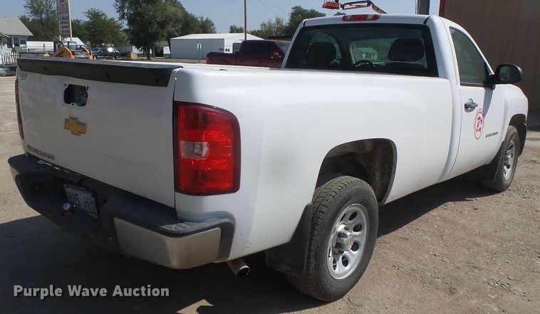 image for item DG8267 2013 Chevrolet Silverado 1500  pickup truck