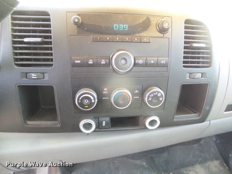 image for item DG8267 2013 Chevrolet Silverado 1500  pickup truck