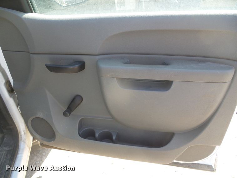 image for item DG8267 2013 Chevrolet Silverado 1500  pickup truck