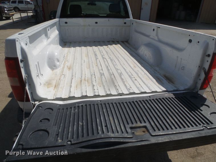 image for item DG8267 2013 Chevrolet Silverado 1500  pickup truck