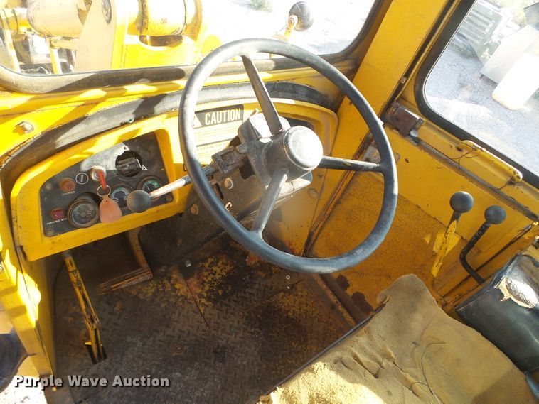 image for item DG8306 1976 John Deere 544B  wheel loader